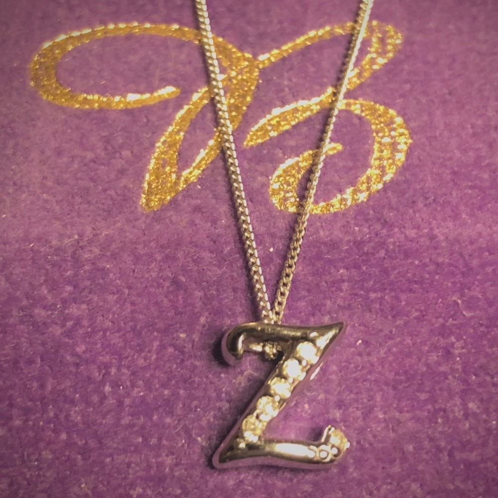 10k White Gold "Z" Pendent Necklace